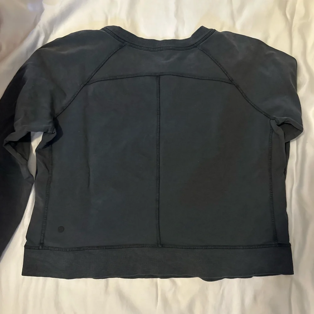 Lululemon pullover - Picture 2 of 2